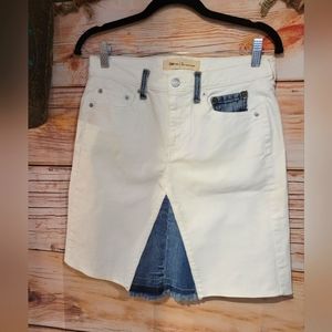 UPCYCLED HANDMADE "GAP MEETS WRANGLER" White & Blue Denim Clever Skirt!